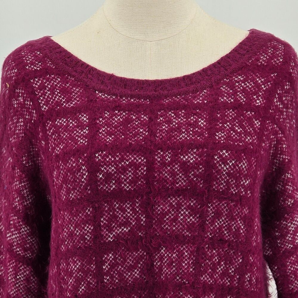 Bongo Cropped Long Sleeve Sweater Size L Fuzzy Fuchsia